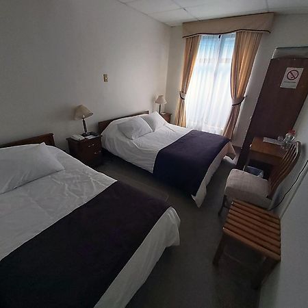 Hotel Esmeralda Castro Szoba fotó